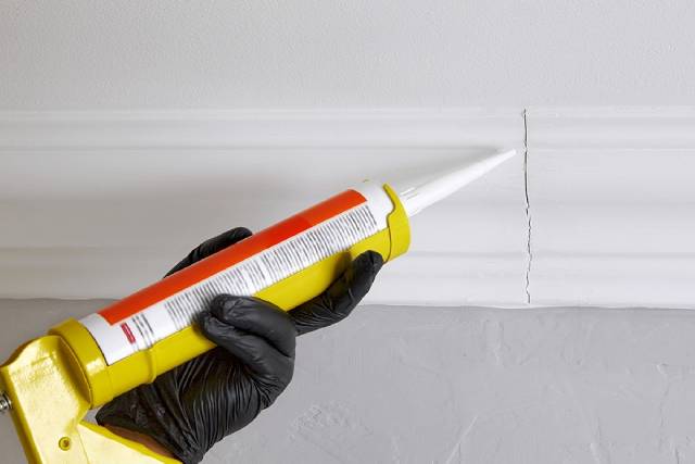 DIY Home Fixes: Best Adhesives and Sealants to Use